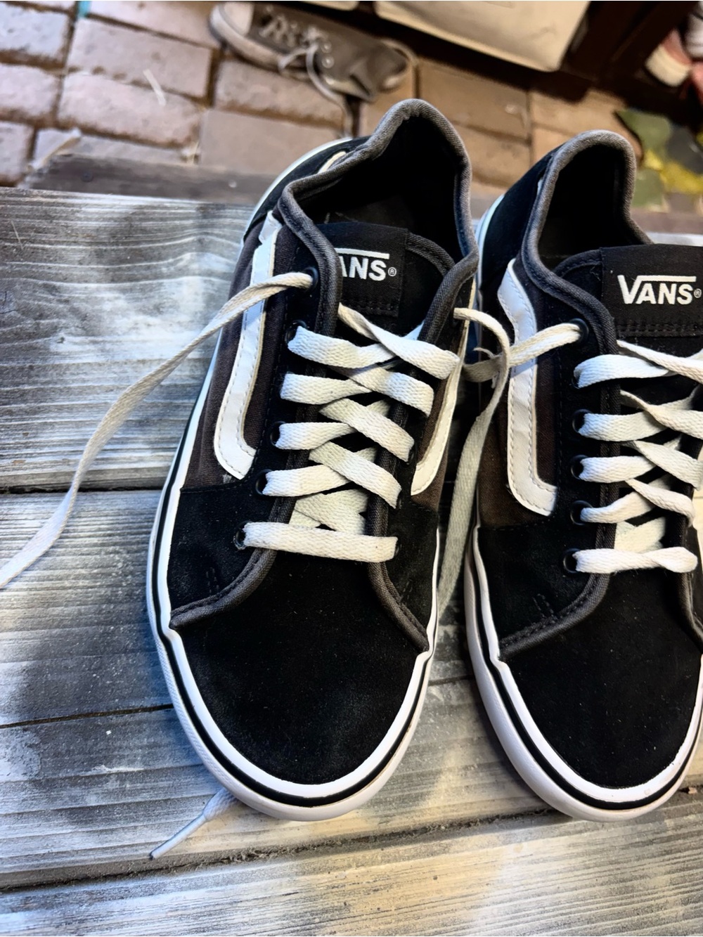 Black Vans Old Skool sneakers with white stripes #skateboarding womenswear 8.5